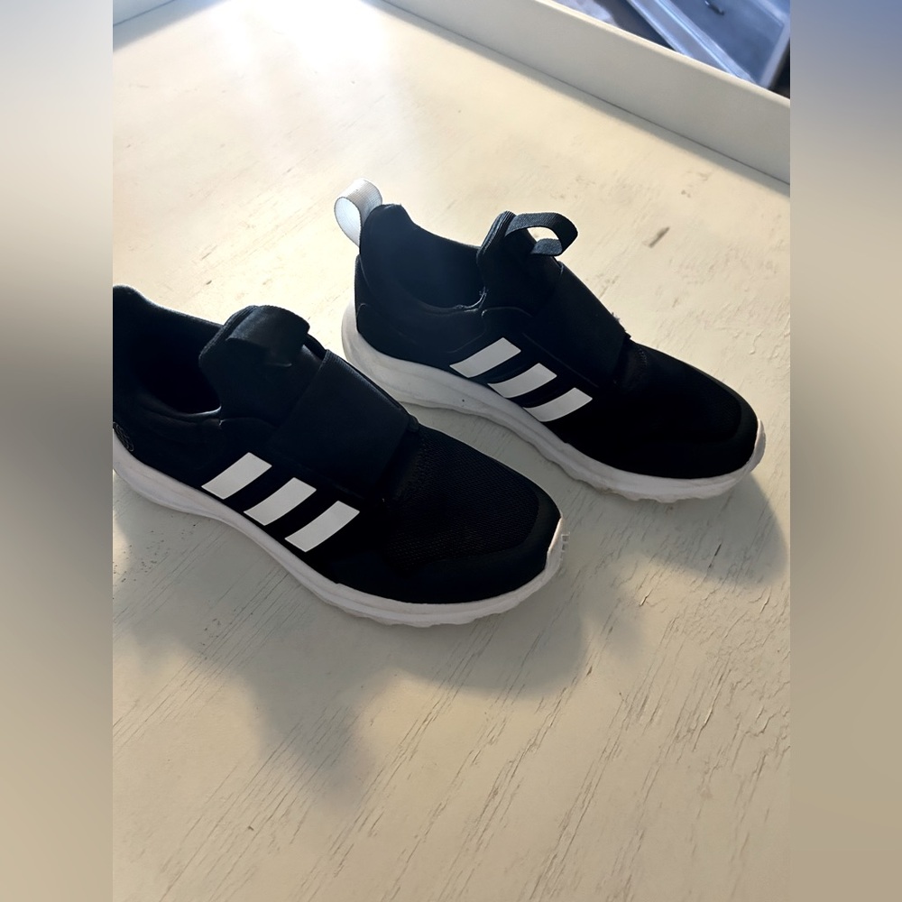 Adidas Size 3 Kids' Activeride 2.0 Running Shoe